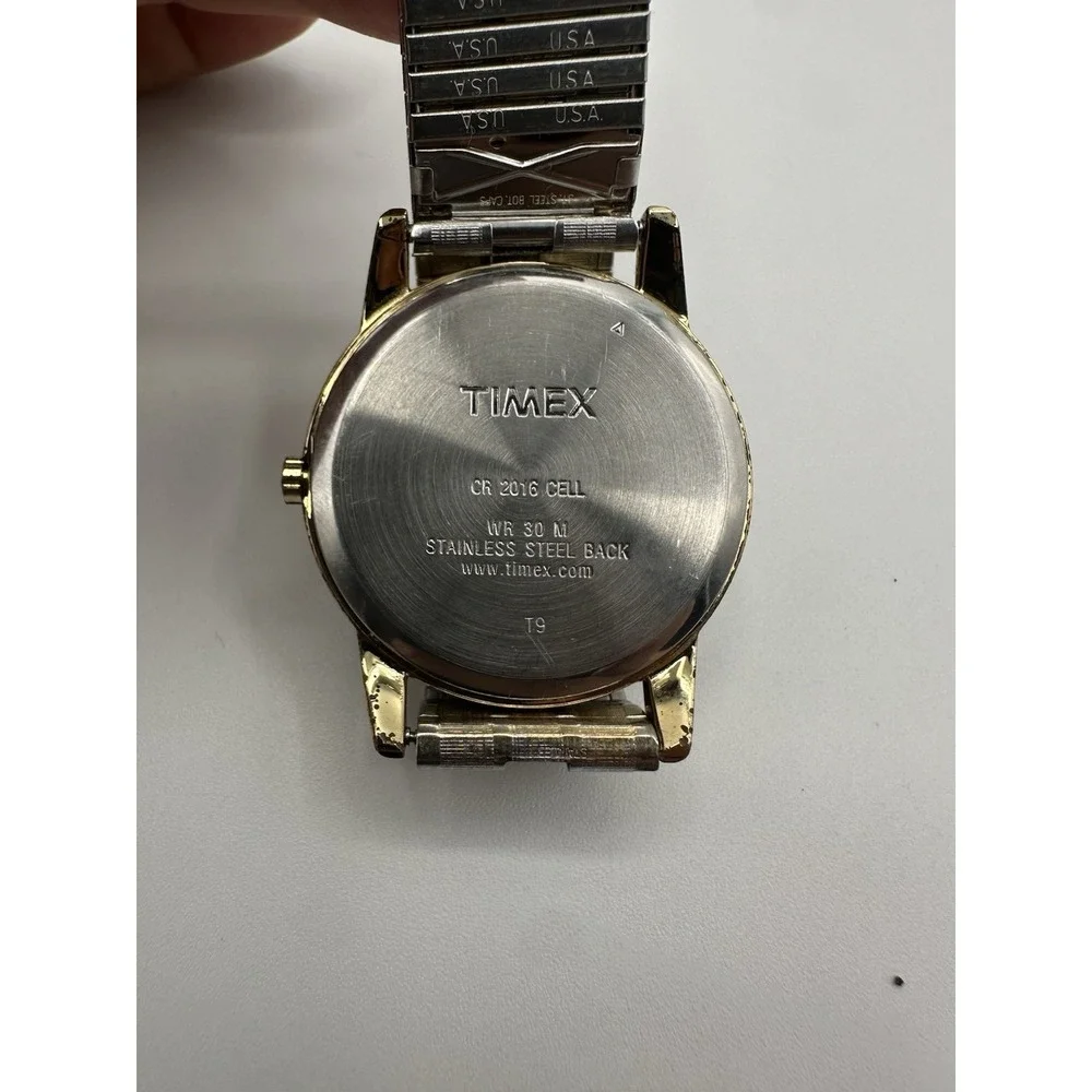Timex Indiglo Men's Gold Tone Day Date Quartz Wristwatch WR 30M Stretch Band